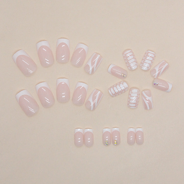Künstlerisches Press-On Nagelkunst Set Karnz