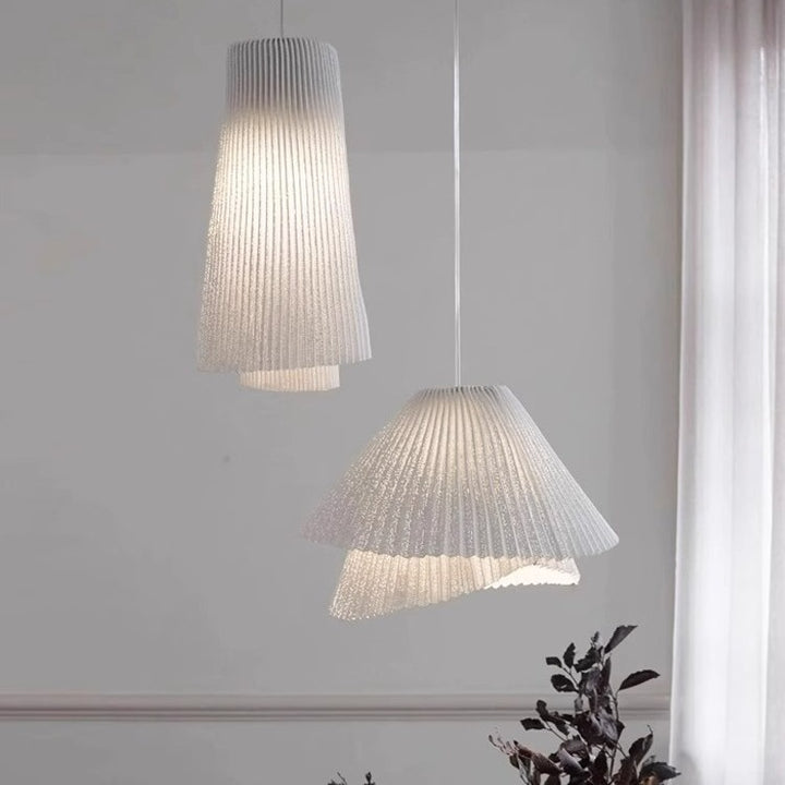 Elegante gefaltete Pendelleuchte