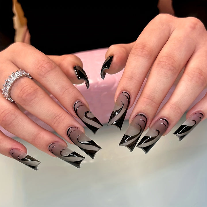 Stylische Abstract 3D Nagelkunst Verlängerungen Karnz