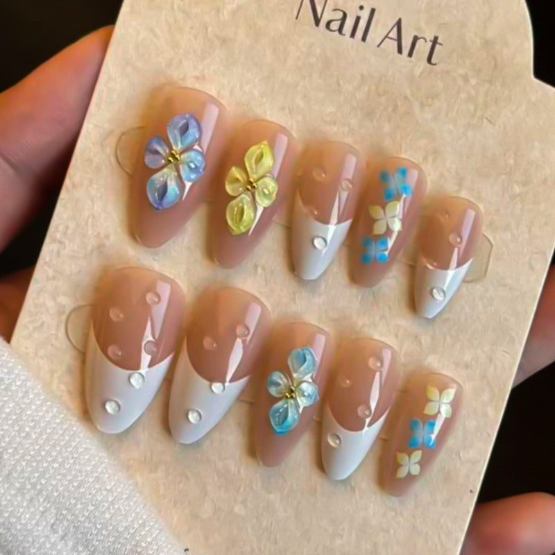 Dekoratives Floral Press-On Nagelkunstset Karnz
