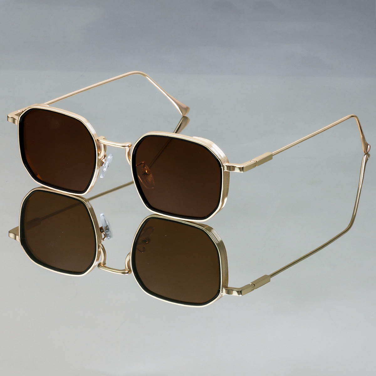 Damen modische Sonnenbrille mit stilvollem, eckigen Rahmen und UV-Schutz Karnz