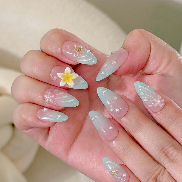 Floral-Accent Press-On Nail Art Kit Karnz