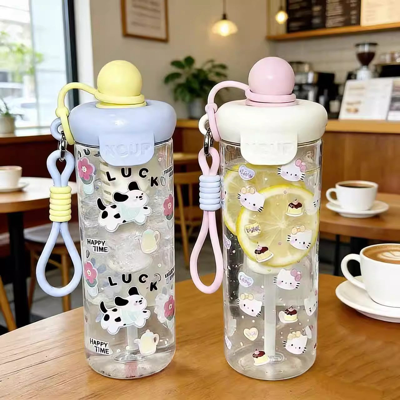 Damen Wasserflasche mit fröhlichem Motiv und praktischem Tragegriff Karnz