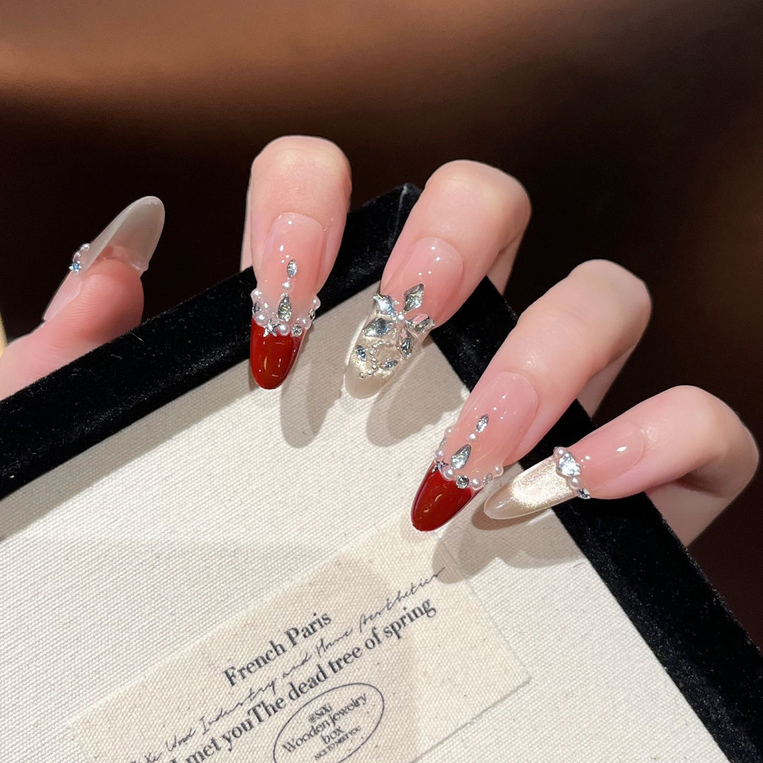 Künstlerische Glamour Press-On Nagelverlängerungen Karnz