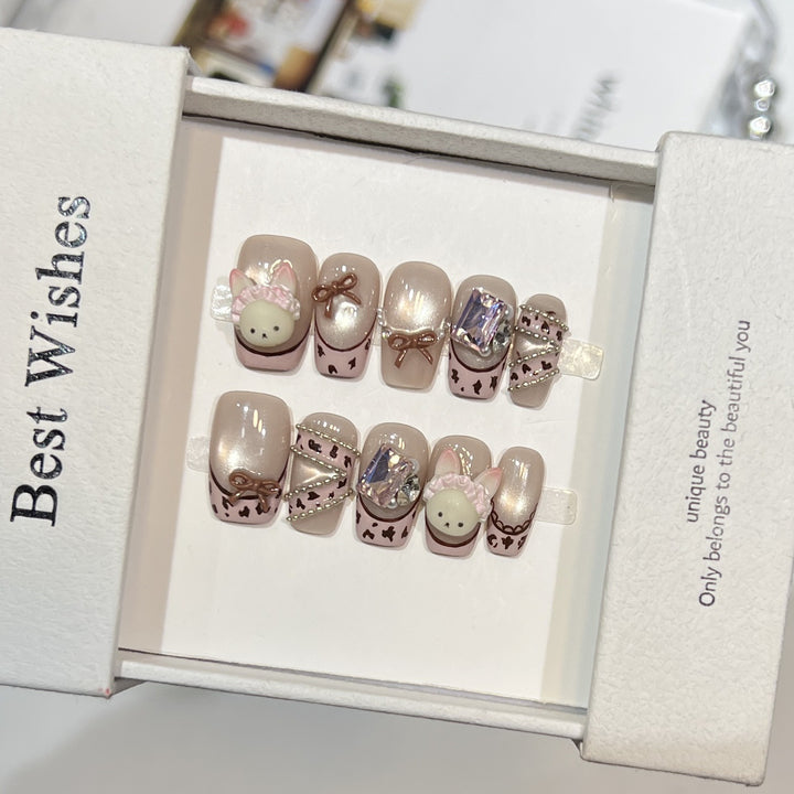 Verspieltes dekoratives Press-On-Nagelset