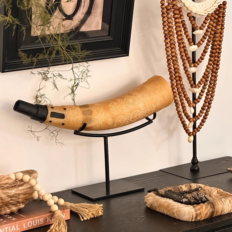 Dekorativer Horn Holzschnitzerei Display