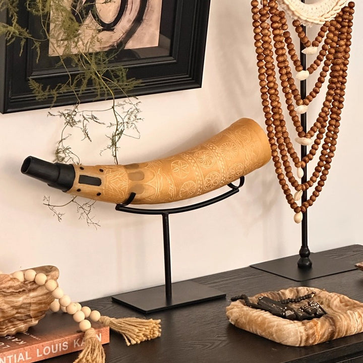 Dekorativer Horn Holzschnitzerei Display