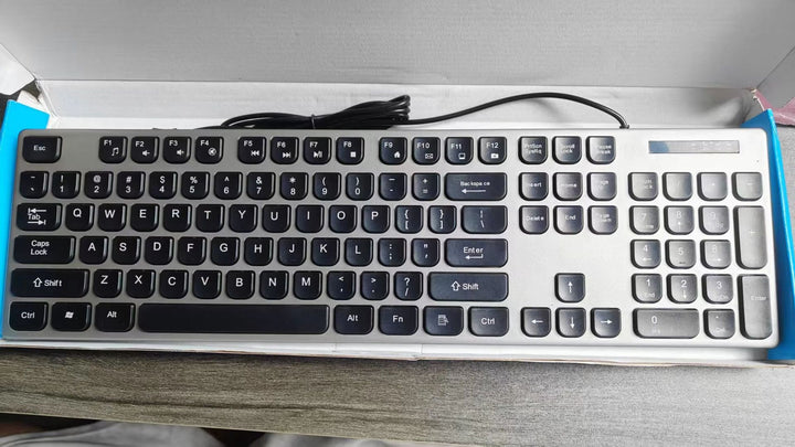 Kabelgebundene Multimedia-Tastatur mit Ergonomischem Design Karnz