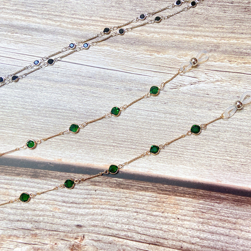 Elegante Schmuckhalterkette mit Onyx-Perlen Karnz
