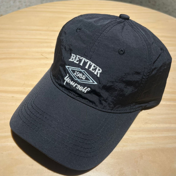 Stylische und leichte verstellbare Mütze