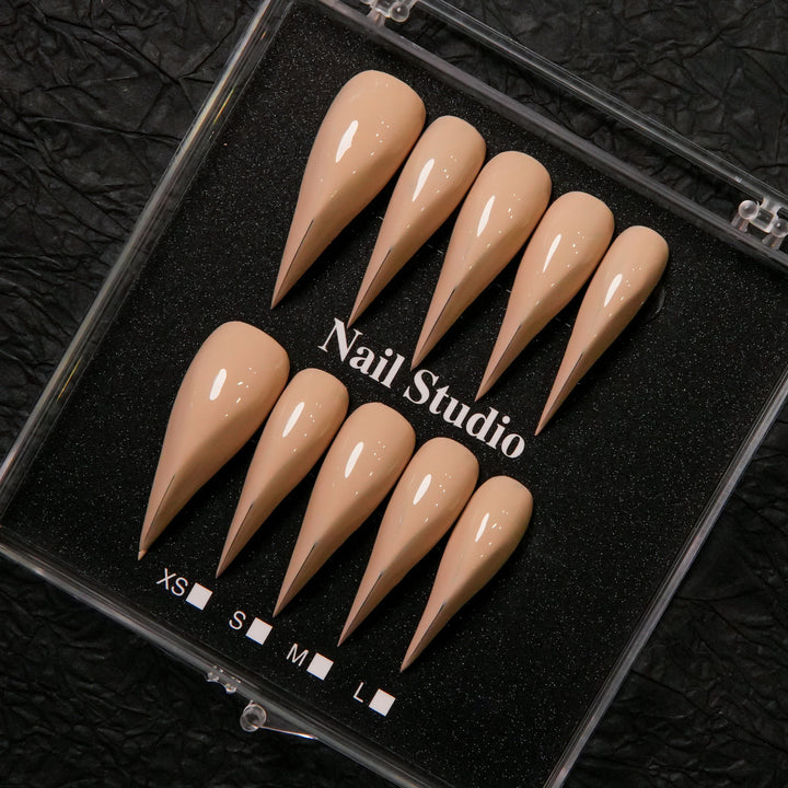Stiletto Form Press-On Nagel Set