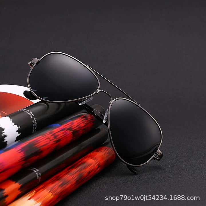 Herren Piloten Sonnenbrille mit UV-Schutz und trendigem Metallscharnier Karnz