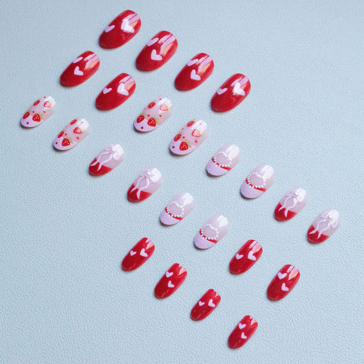 Charmantes Erdbeer-Themen-Nagelkunstset