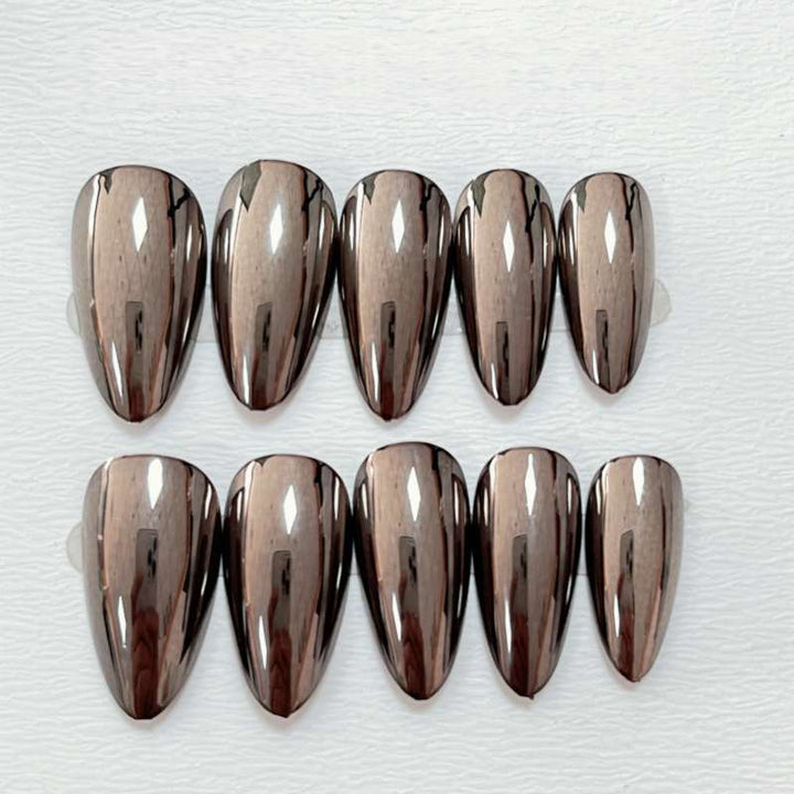 Glänzende schwarze Stiletto Press-On Nägel Karnz
