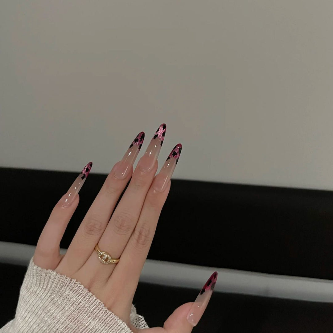 Kreative Floral Acryl Nagelerweiterungen Karnz