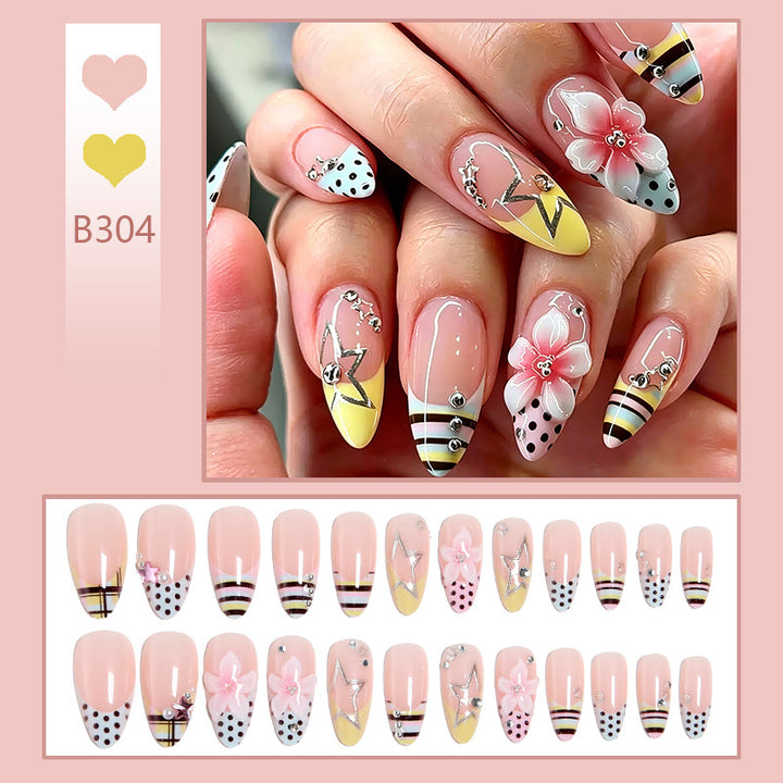 DIY Kunstnägel Set mit bunten Designs und natürlichen Akzenten Karnz