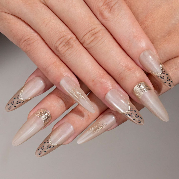 Künstlerisches Stiletto Druck auf Nagelset Karnz