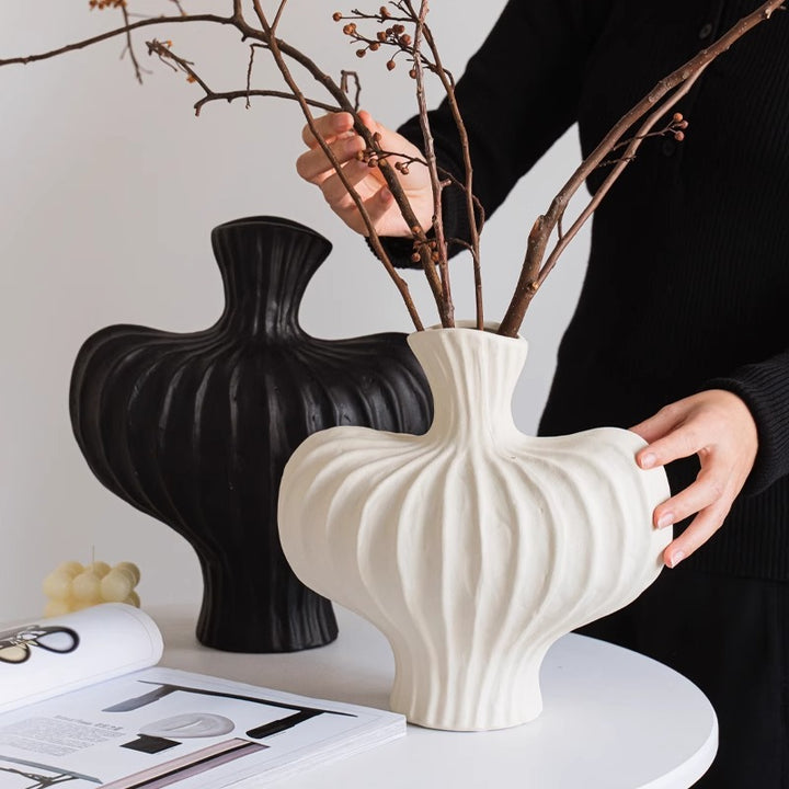 Stilvolle Keramikkunst Vase Karnz