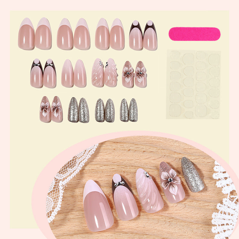Luxuriöses Press-On Nagelkunstset Karnz