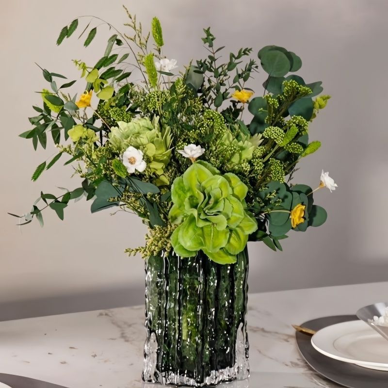 Lush Botanische Blumenarrangement