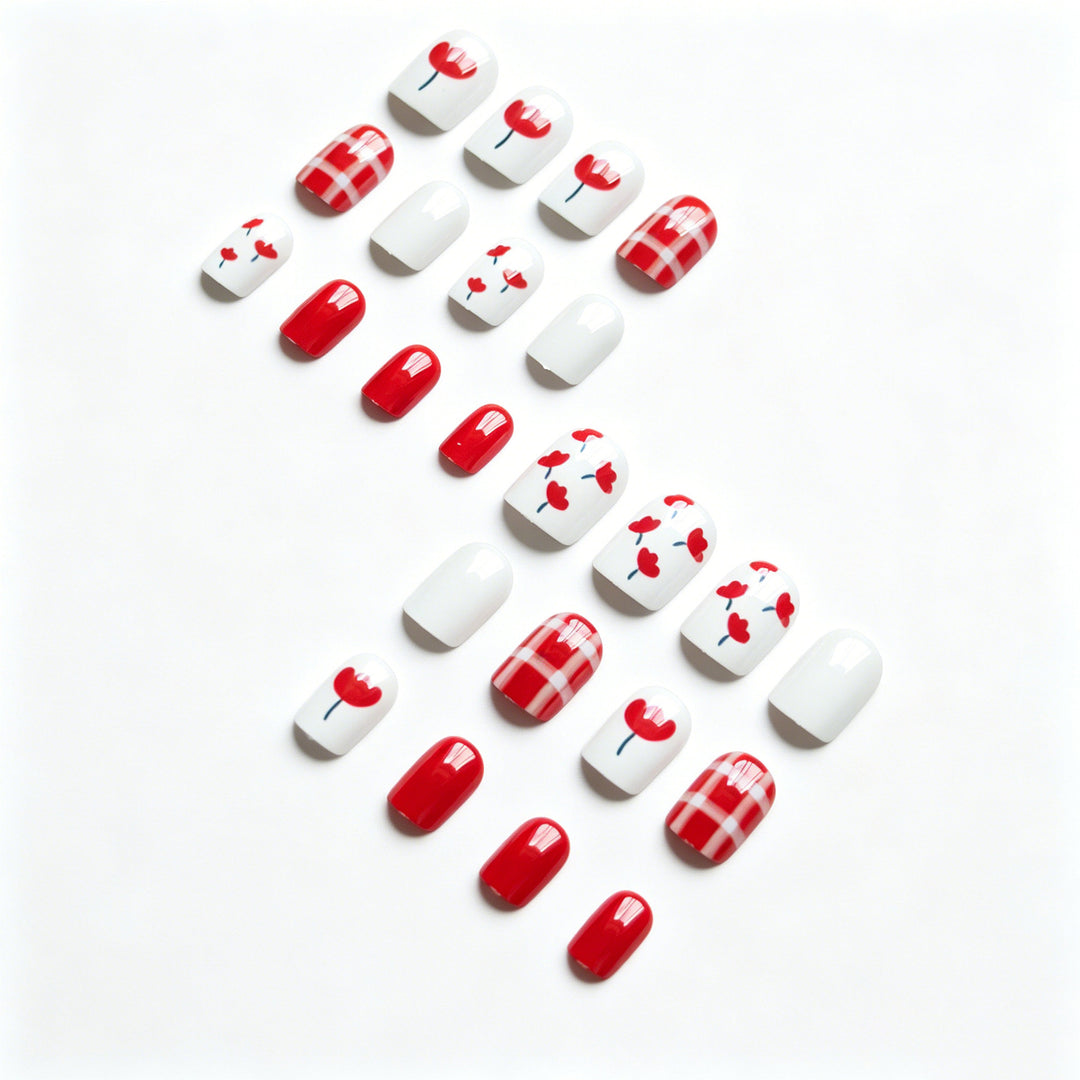 Saisonales Floral Nagelkunstdesign