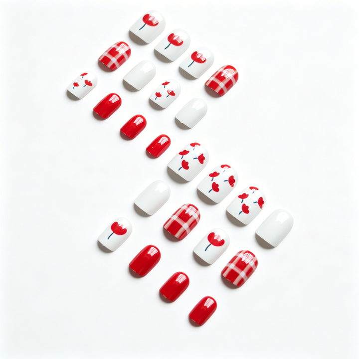 Saisonales Floral Nagelkunstdesign