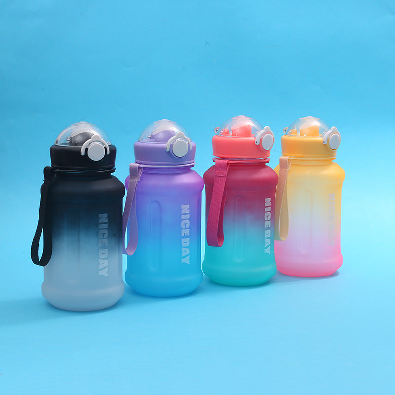 Damen Sportliche Trinkflasche mit praktischem Verschlussmechanismus Karnz
