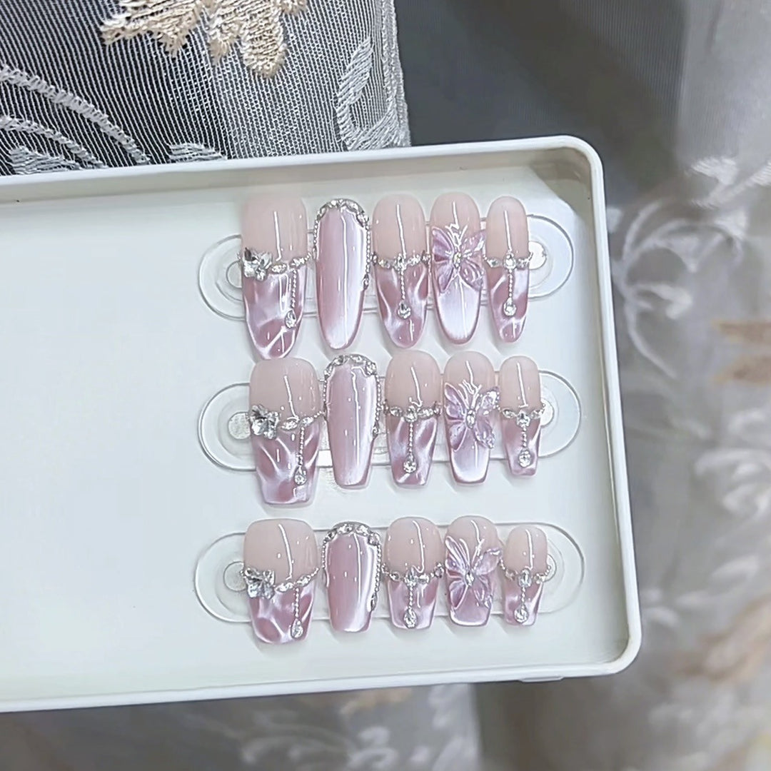 Luxuriöses floral-verziertes Press-On-Nagelset Karnz