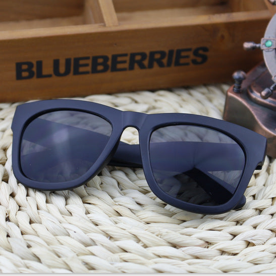Damen Sportliche Sonnenbrille mit polarisierenden Gläsern Karnz