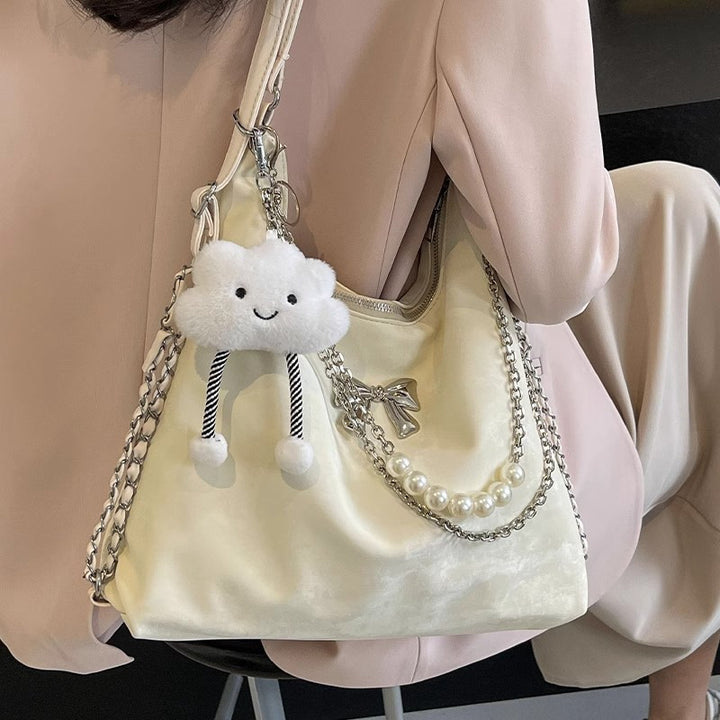 Modische Handtasche mit Einzigartigem Anhänger und Kettenakzenten Karnz