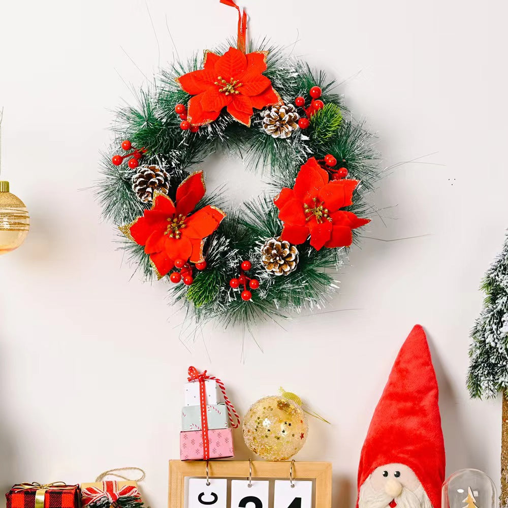 Festlicher Weihnachtskranz mit Tannenzapfen und Beeren Karnz