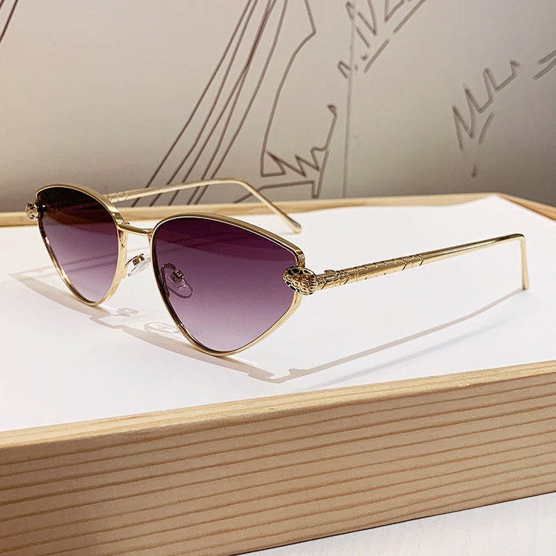 Damen Designer-Sonnenbrille mit schickem Cat-Eye-Design und luxuriösem Rahmen Karnz