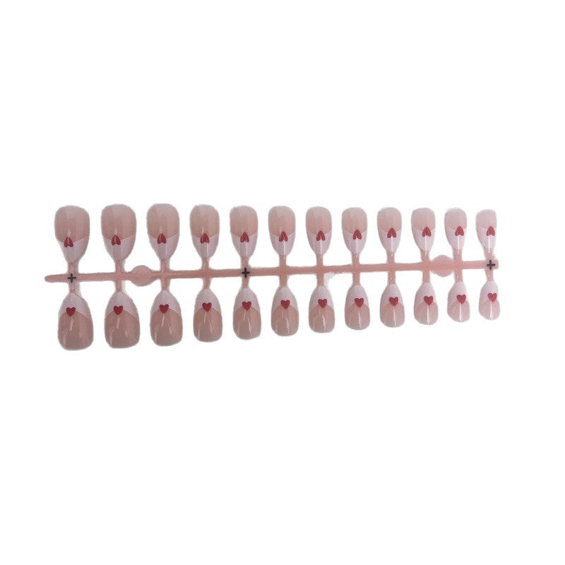 Kreatives Nagelset Karnz