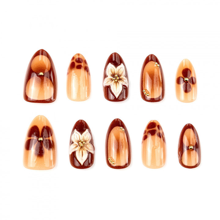 Dekorativer Press-On Nail Art Set mit floralen Akzenten