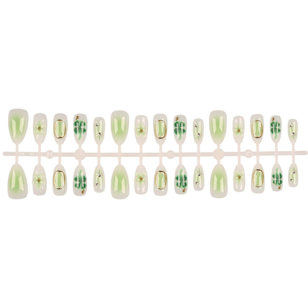 Elegantly gestaltetes floral Druck-Nagel-Set