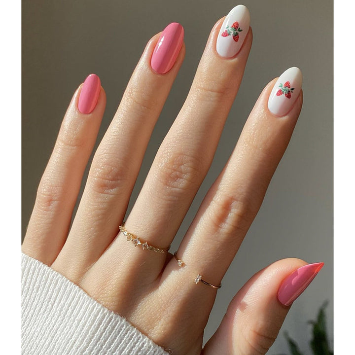 Erdbeer-Themen Press-On Nagelkunst Set Karnz