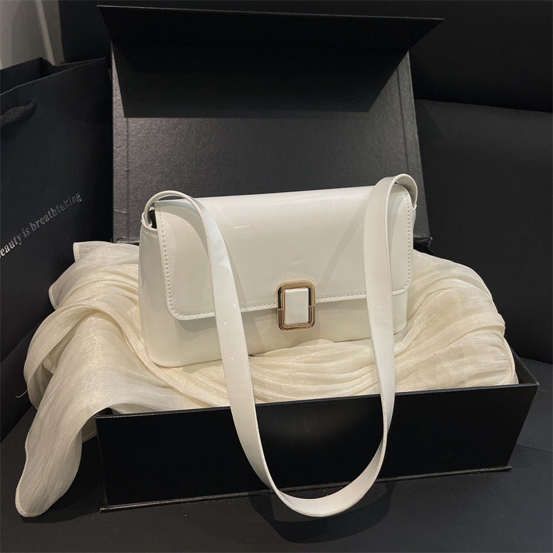 Elegante Lackleder-Handtasche
