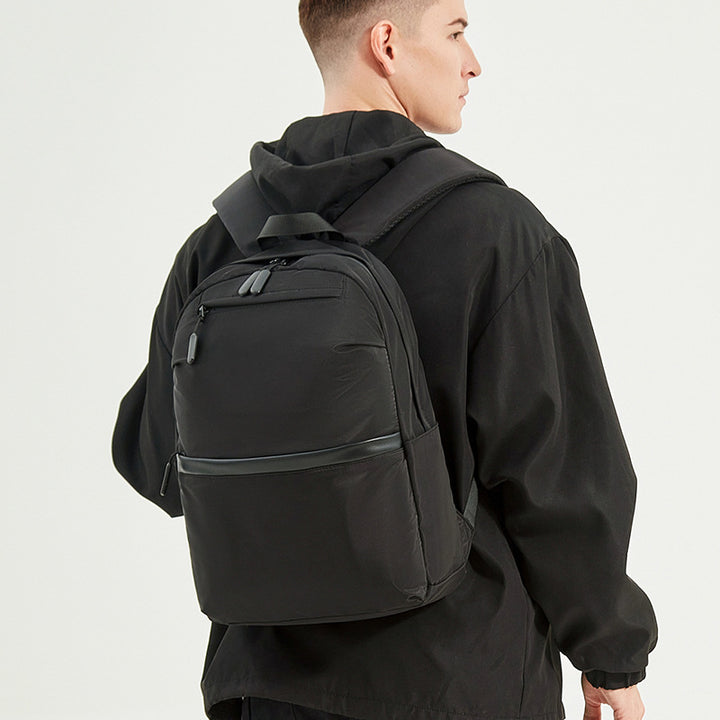 Urban Essential Leichte Rucksack Karnz