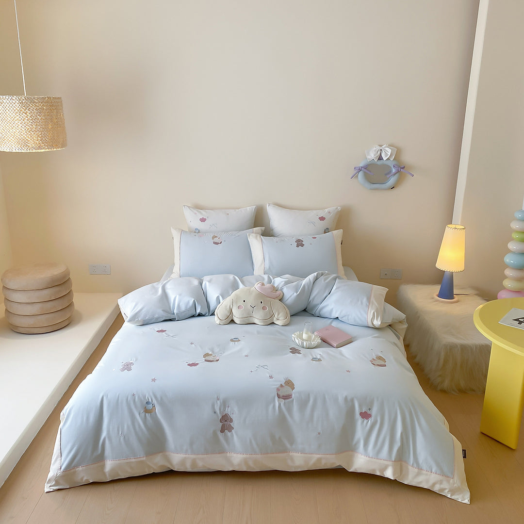 Kinder-Bettwäsche-Garnitur aus Baumwollsatin mit niedlichen Tierprints, Satinkante und extraweichem Finish