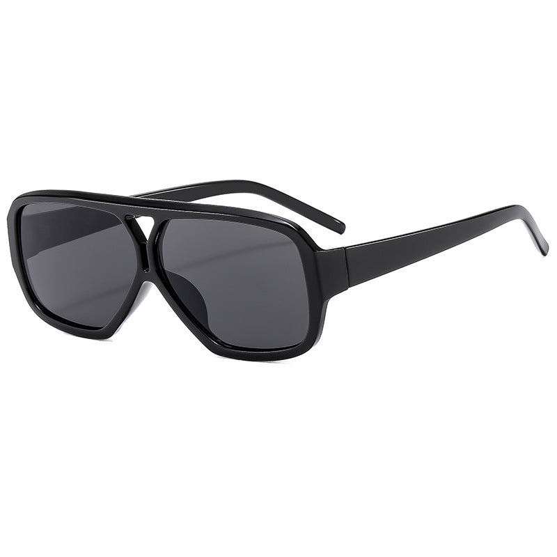 Damen modische oversized Sonnenbrille mit breitem Rahmen und schützenden Gläsern Karnz