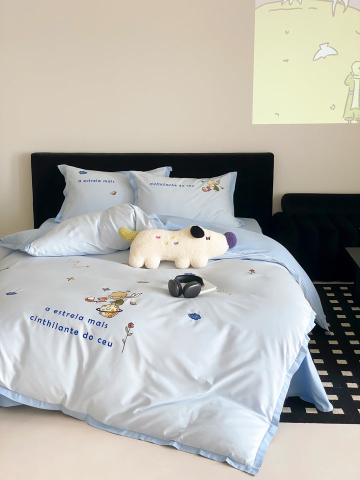 Kinder-Bettwäsche-Set aus Baumwollsatin mit liebevollen Illustrationen und weichen Kissenbezügen