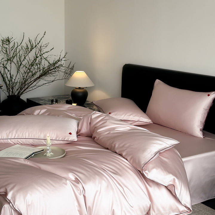 Luxus Satin Bettbezug Set mit kontrastierenden gepipten Kissenbezügen
