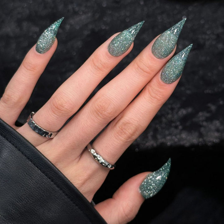Stiletto Press-On Nagelverstärkungen mit Edelsteinakzenten
