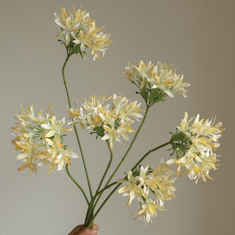 Künstliches Blumenarrangement für die Home Decor Anzeige