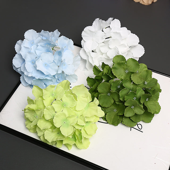 Elegante dekorative Blumenarrangement