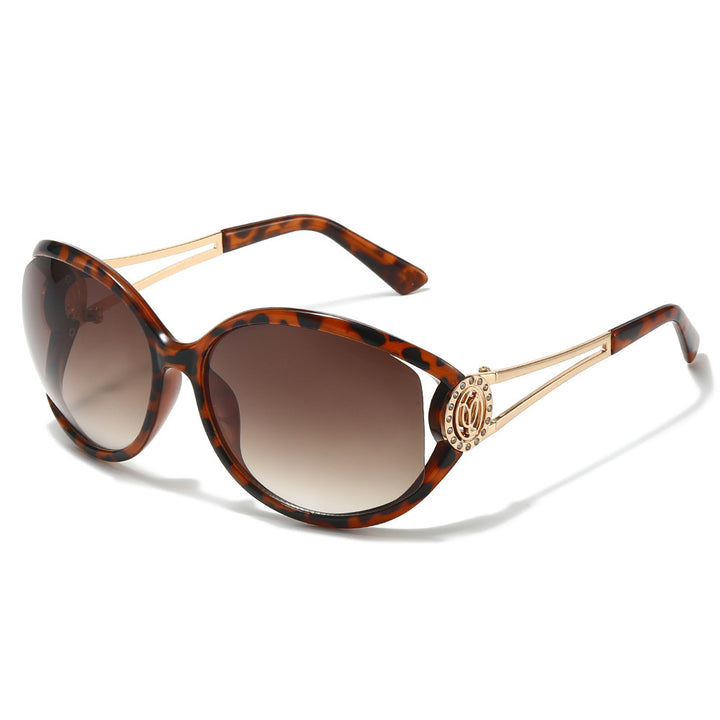 Designer Cat-Eye Sonnenbrille mit goldenen Akzentdetails Karnz