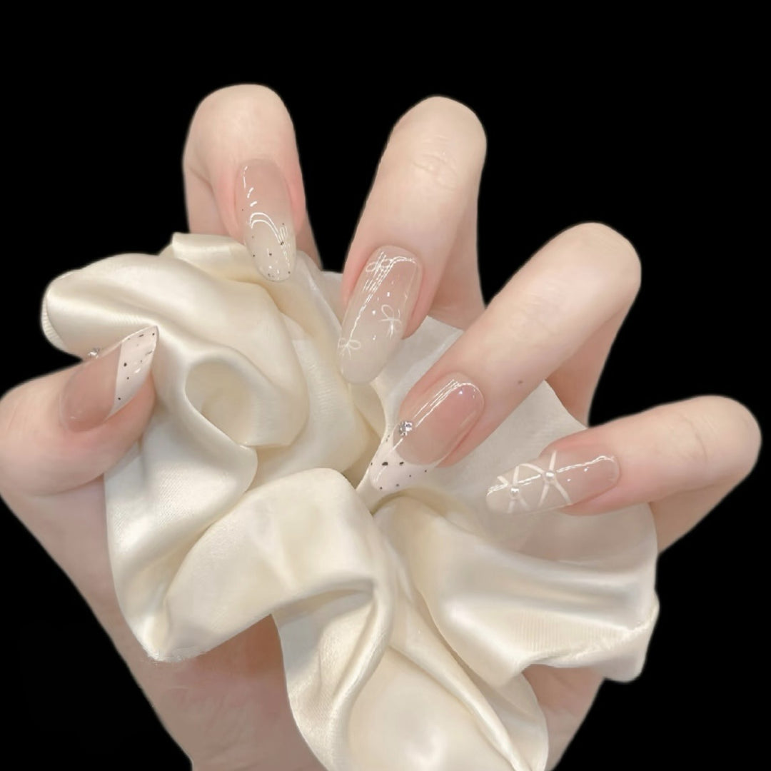 Elegantes Press-On Nagelkunst Set 1790746012