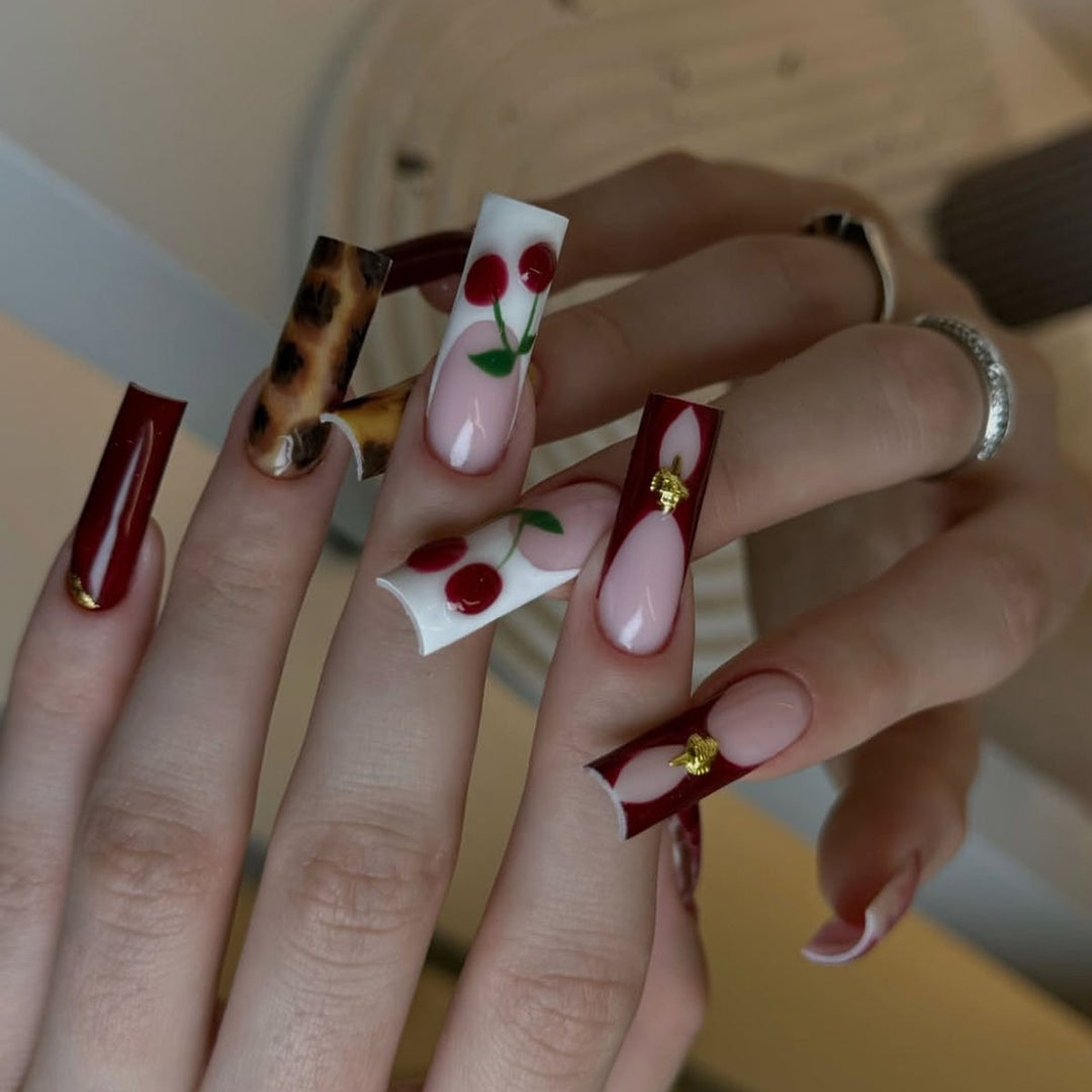 Künstlerische Lange Nail Art Extensions Karnz