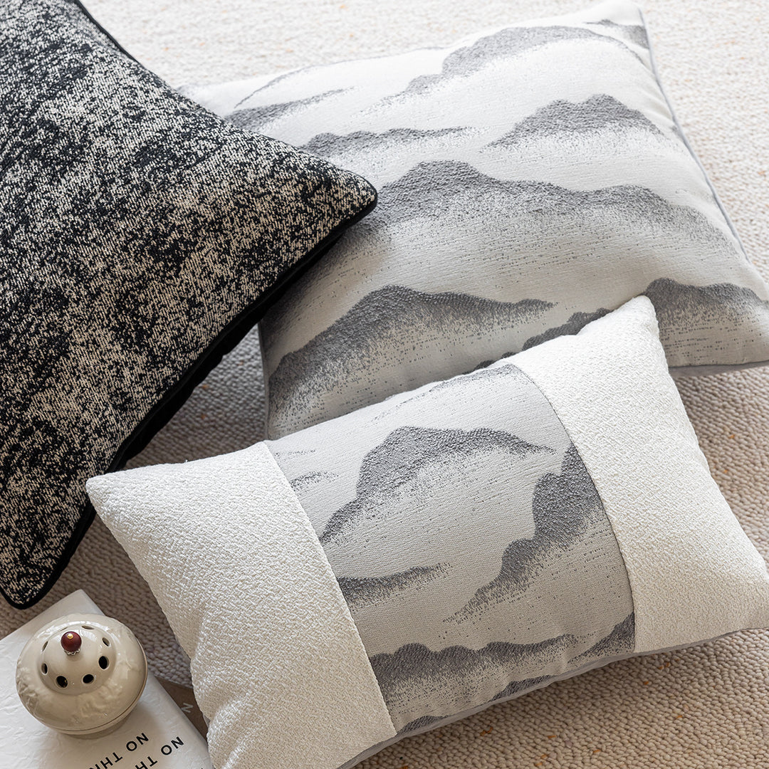 Kunstvolles Zierkissen mit Wolkenmuster