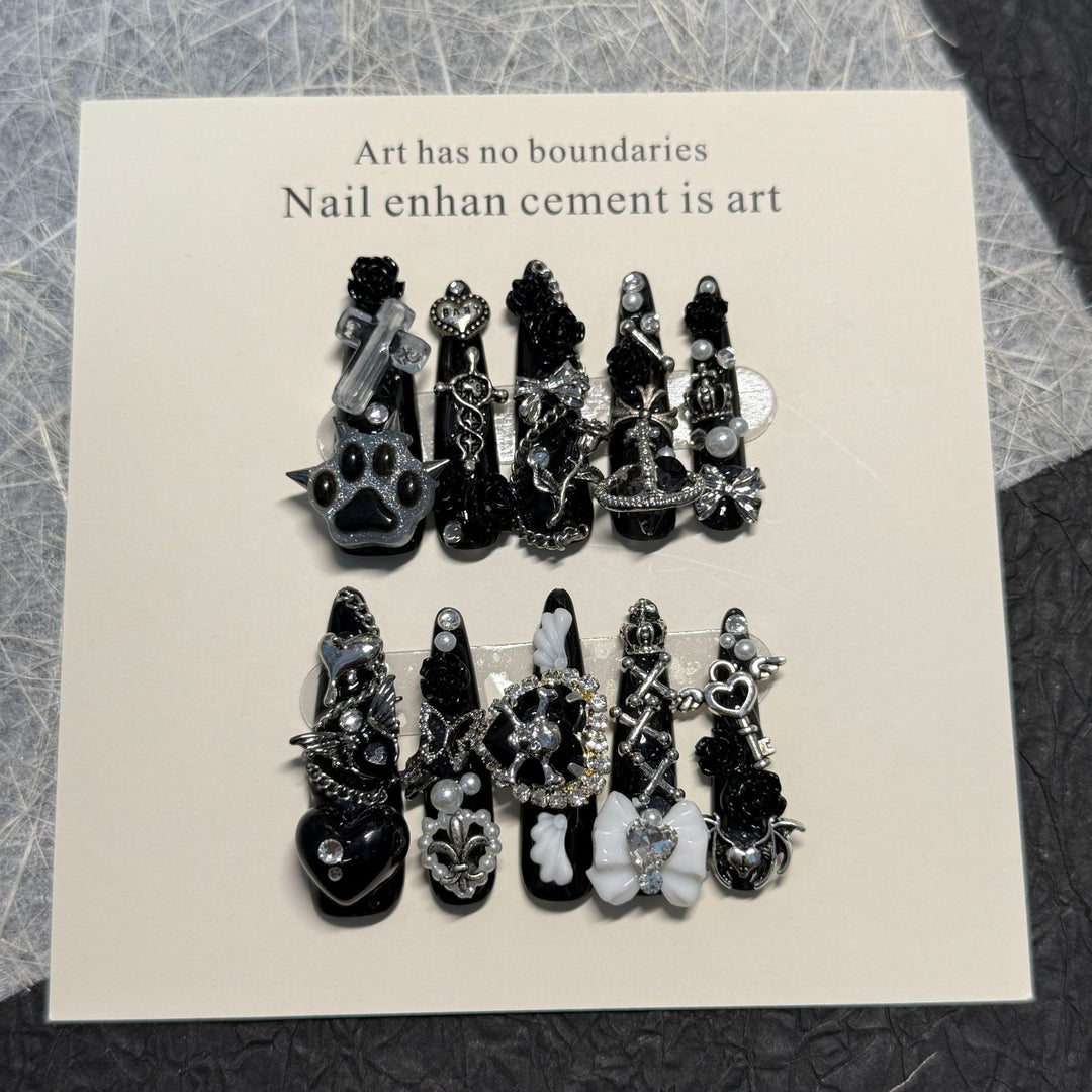 Künstlerische Nagelverlängerungen